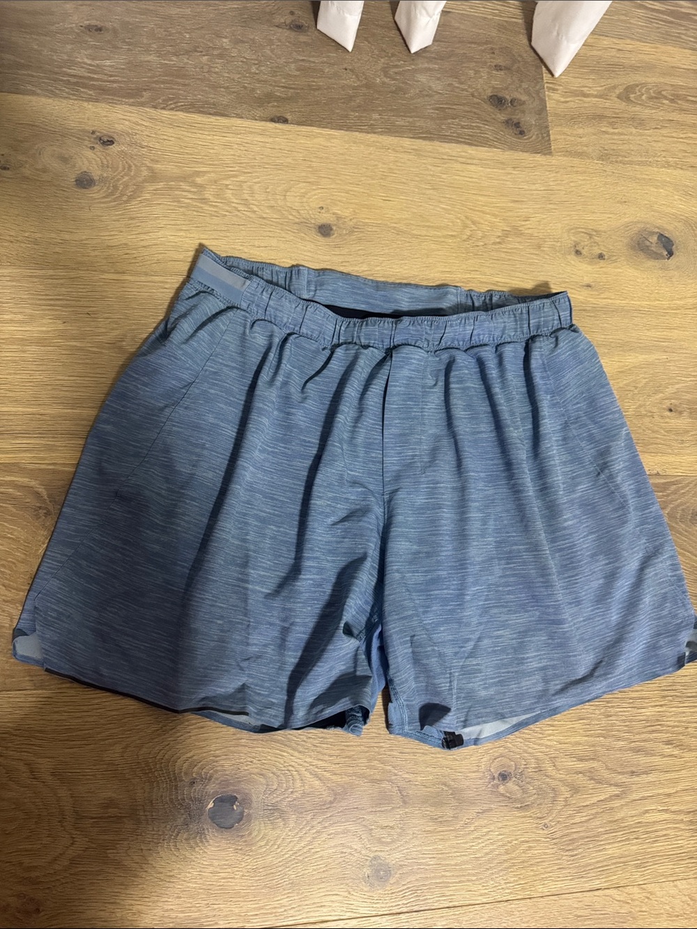 lululemon athletica Men’s Heathered Blue Running Shorts